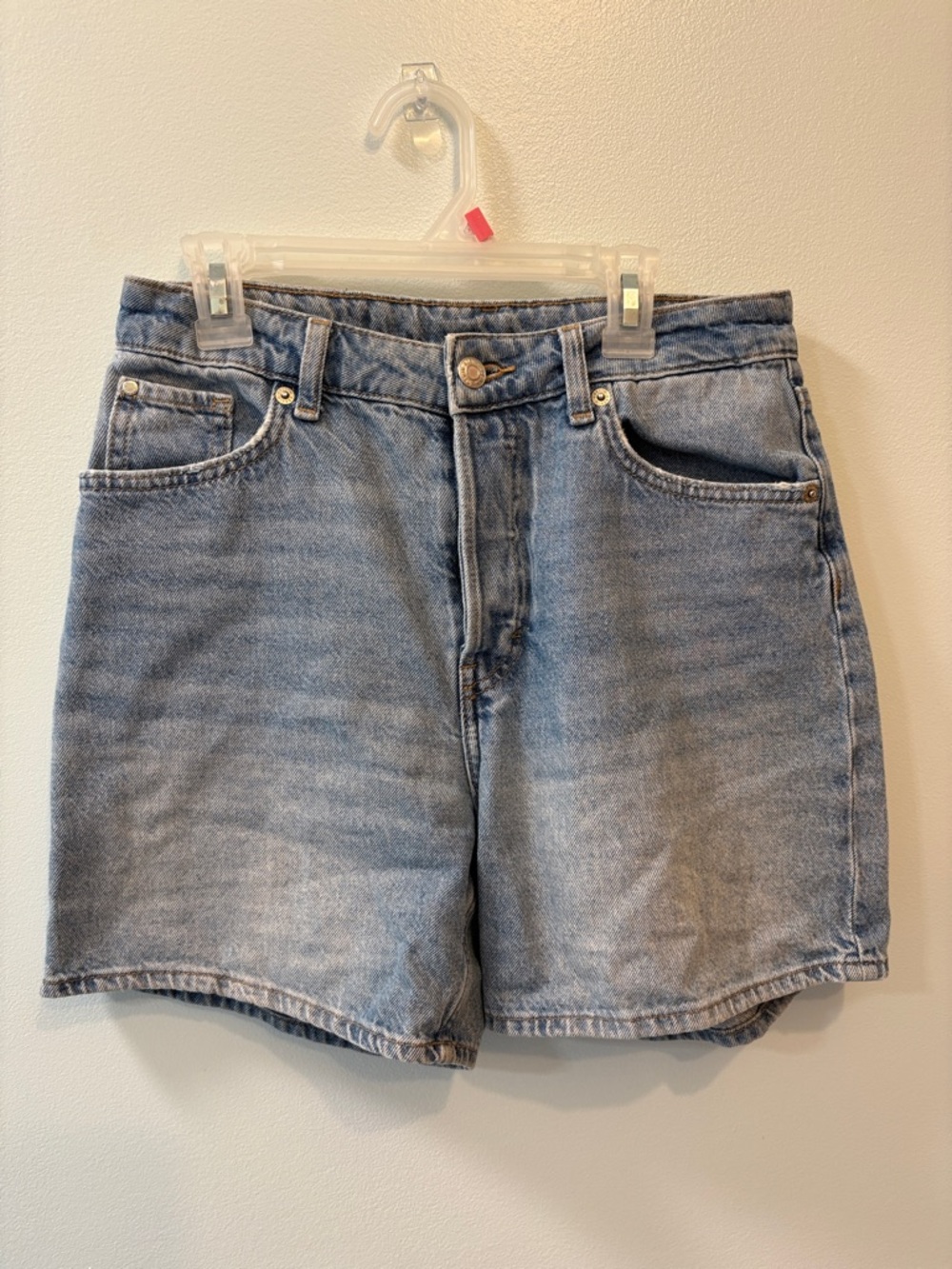 H&M &Denim Classic Light Wash High-Rise Denim Shorts